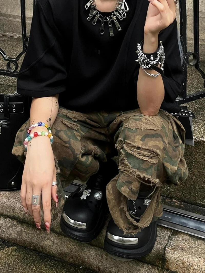 

American High Street Design Double Layer Destroyed Camouflage Work Pants Women's New 2025 Desert Wind Rusted Seven-Foot Jeans