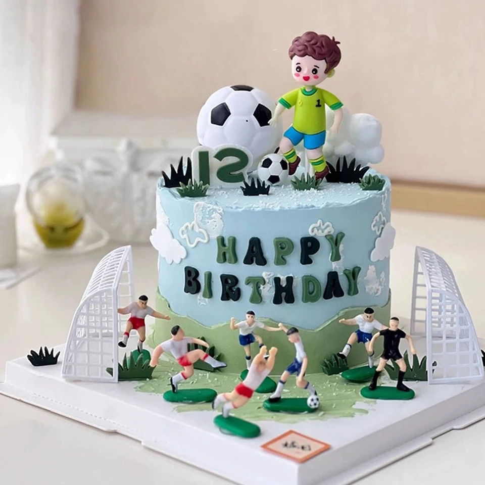Thème Cristiano Ronaldo – Pâte à sucre Un anniversaire 100% champion 🏆 Décorations en pâte à sucre inspirées de l'univers CR7 : maillot, ballon, détails premium ⚽✨ Effet garanti sur votre Thème Cristiano Ronaldo – Pâte à sucre Un anniversaire 100% champion 🏆 Décorations en pâte à sucre inspirées de l'univers CR7 : maillot, ballon, détails premium ⚽✨ Effet garanti sur votre