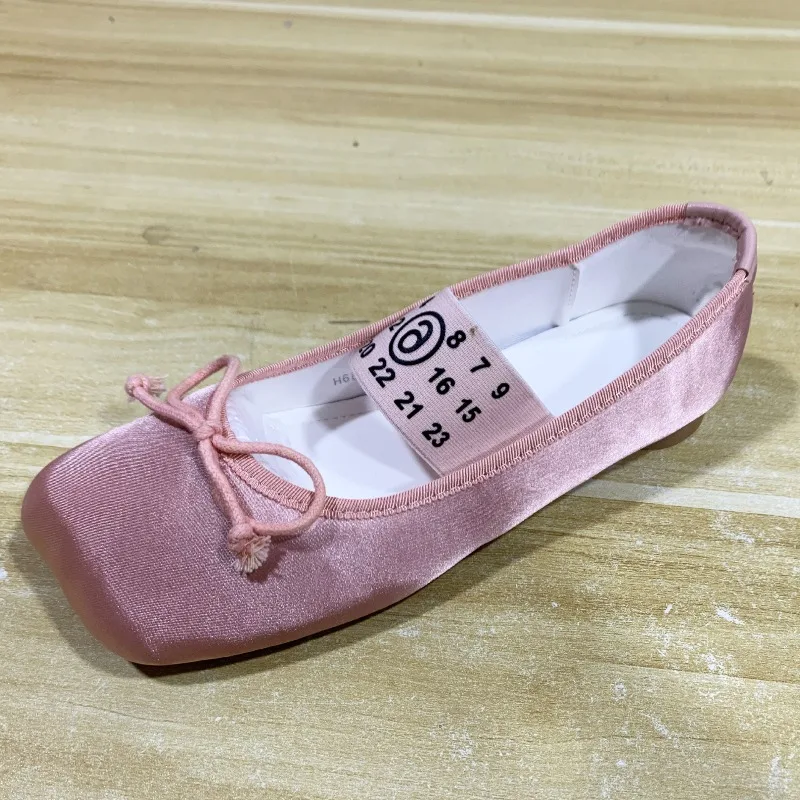 New Women's Mary Jane Shoes Exquisite Round Head Low Heels for Woman Fashion Shallow Flat Shoes Designer Shoes Zapatos De Mujer