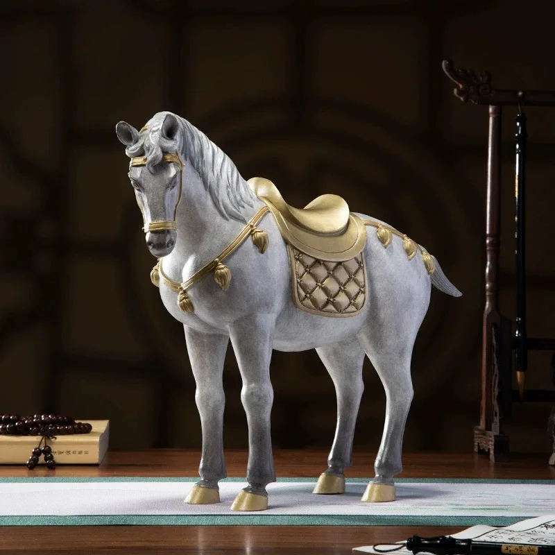 A dark horse, high-end ornaments, home furnishings, living room, study, office decorations, further education, housewarming,