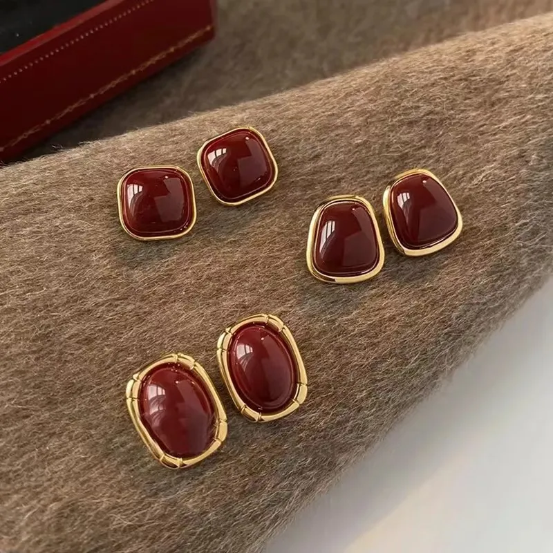 Vintage Enamel Wine Red Metal Stud Earrings for Women Fashion Geometric Earrings Elegant Wedding Jewelry Accessories