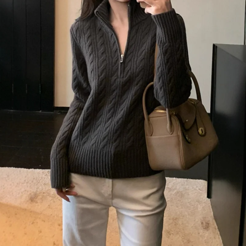 

Роскошный свитер в стиле old money, нишевый, элегантный, комфортный, универсальный, модный, из овечьей шерсти, с короткой молнией.