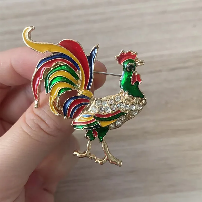 Fashion Creative Colorful Enamel Rooster Brooch For Women Men Alloy Rhinestone Chicken Animal Brooch Pin Casual Jewelry Gifts