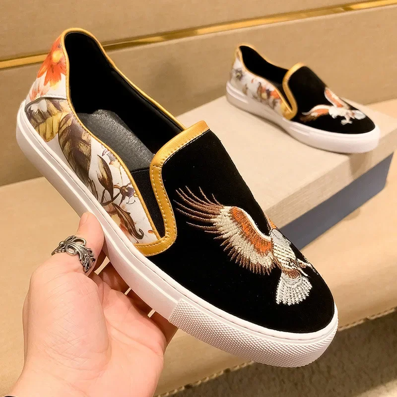 European Men Loafers Genuine Leather Shoes Man Embossing Flower Design Fashion Men Casual Leather Sneakers Shoes for Men G