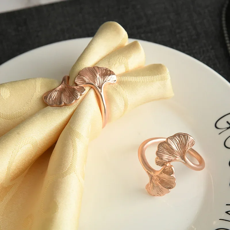 

Creative Ginkgo Leaf Metal Napkin Buckles Gold/Silver Napkin Ring Wedding Event Decor Crafts Holder Handmade Home Party Supplies