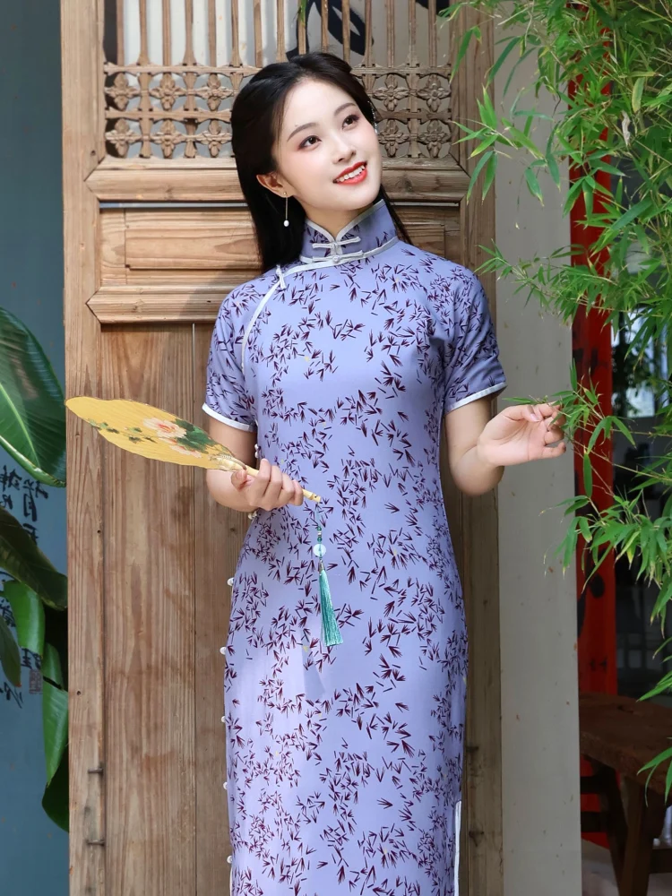 

Традиционное длинное ципао с плоским узором, отложным воротником, низким разрезом, коротким рукавом, в ретро-стиле, для студентов.