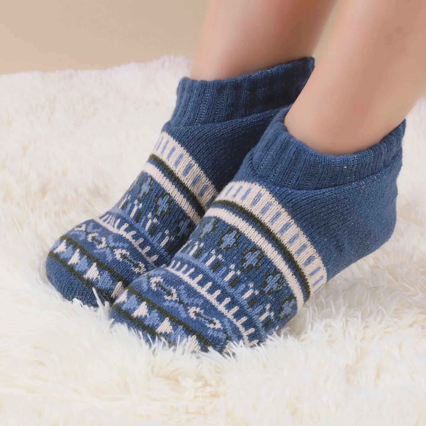 

Утолщенные зимние носки, женские домашние тапочки, нескользящие вязаные ковровые носки, женские плюшевые теплые термоноски для сна