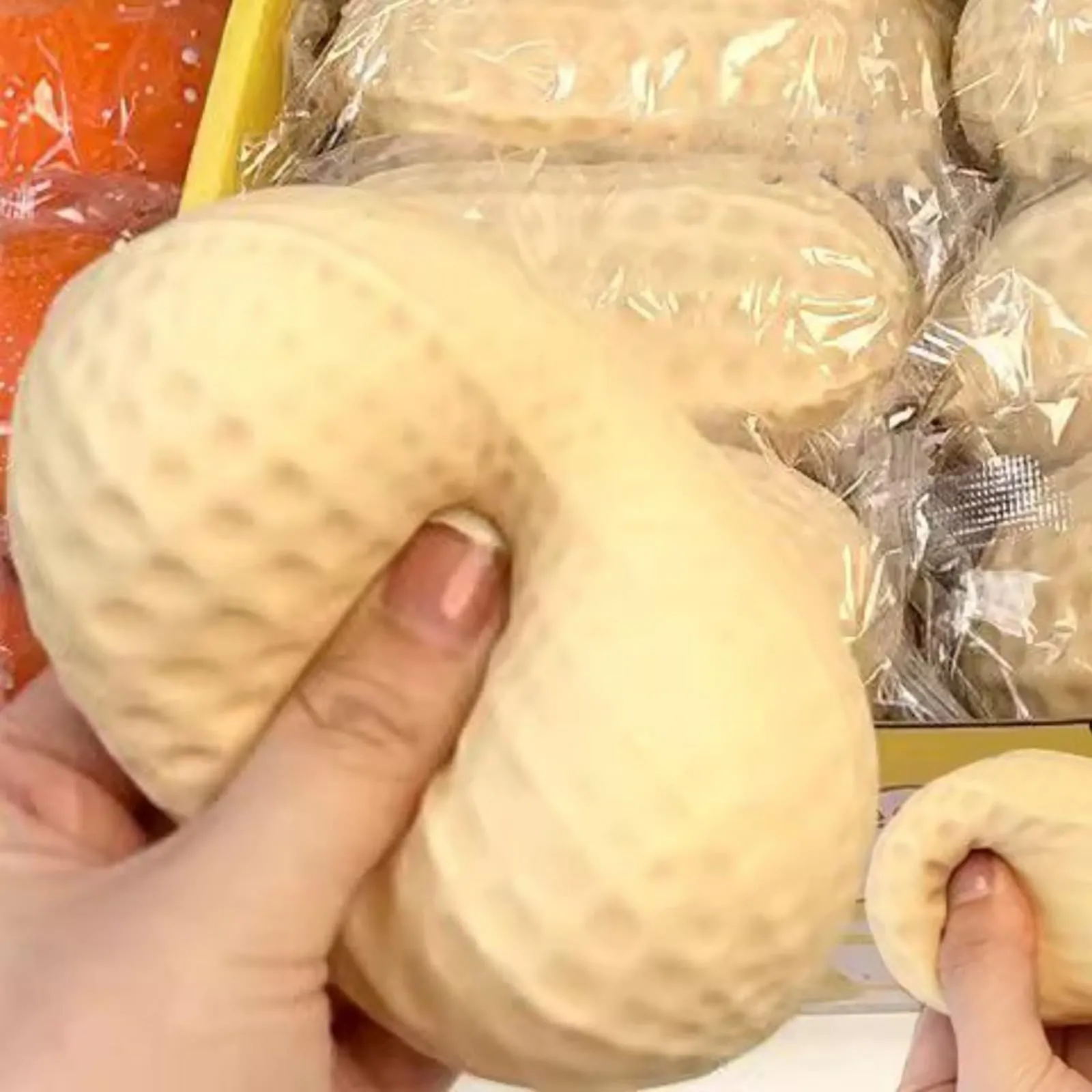 Juguete de descompresión de proyectil de rebote lento de maní simulado alivia la ventilación de presión divertido lindo juguete grande bola regalo de fiesta