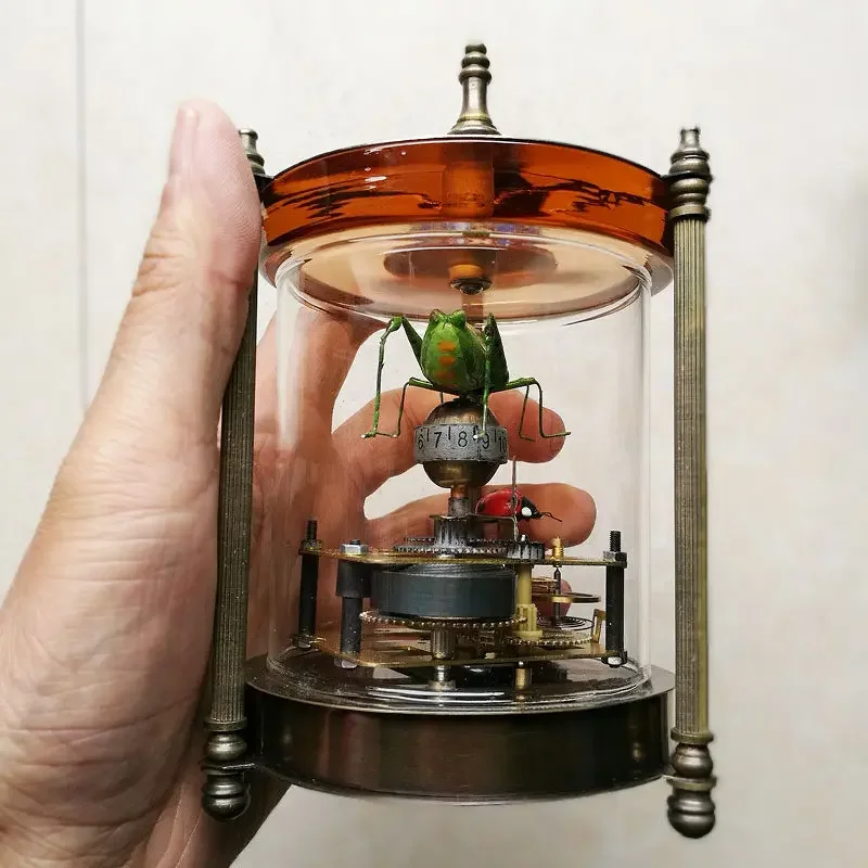 Retro Insects Figurines Desktop Miniatures Clock Figurines Bedroom Machine Table Clock Classical Home Decoration Accessories