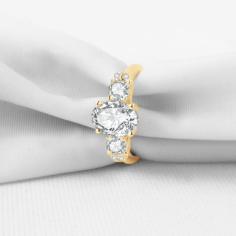 IOGOU Luxury 10K Solid Yellow Gold Rings Oval Cut 7*9mm&4.0mm Round Cut Three Diamond Moissanite Engagement Rings for Women