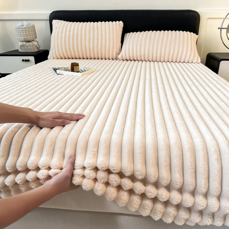 

2025 New Rabbit rabbit velvet bedsheet cover, single piece, winter thick milk coral velvet mattress protective cover