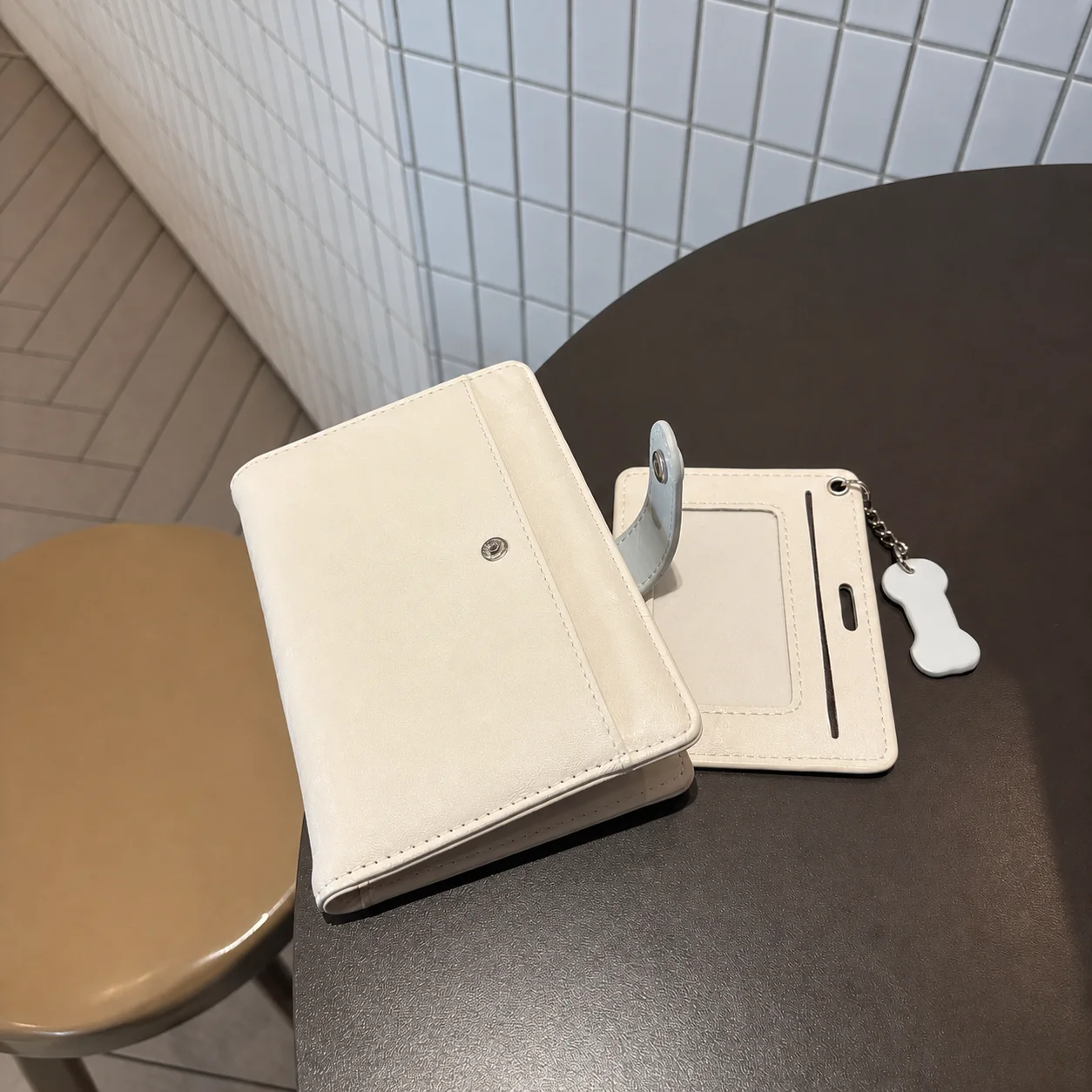 Porta Passaporto Sottile da Vi - Travel Accessories Dog recensione e prezzo