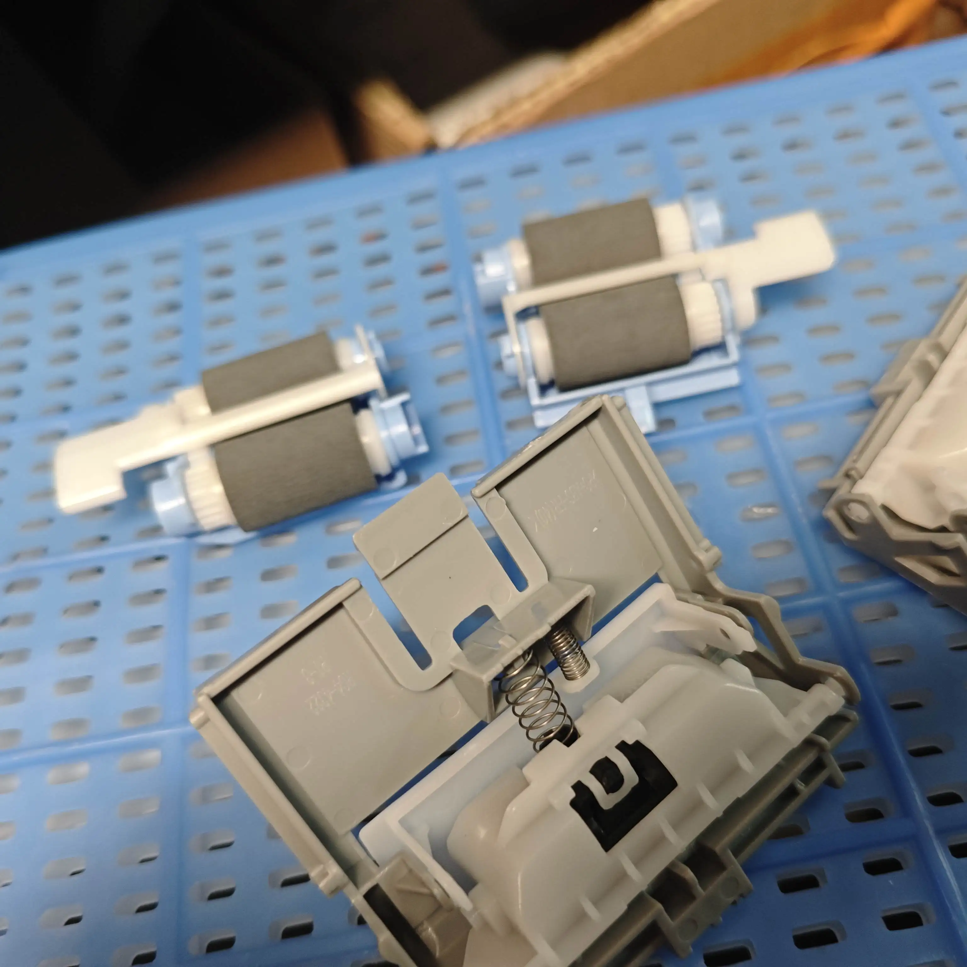 

10sets F2A68-67913 RM2-5752-000 Separation Pickup Roller for HP M501 M506 M507 M527 M528 for CANON D1620 D1650 LBP312