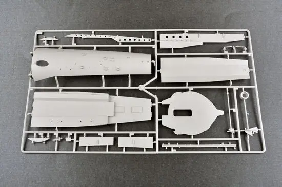 Trumpeter Modello di nave da guerra statica 06801 1/48 Barca tedesca DKM U VIIC U-552 Kit ad alto dettaglio Appassionati di modelli TH06819-SMT7