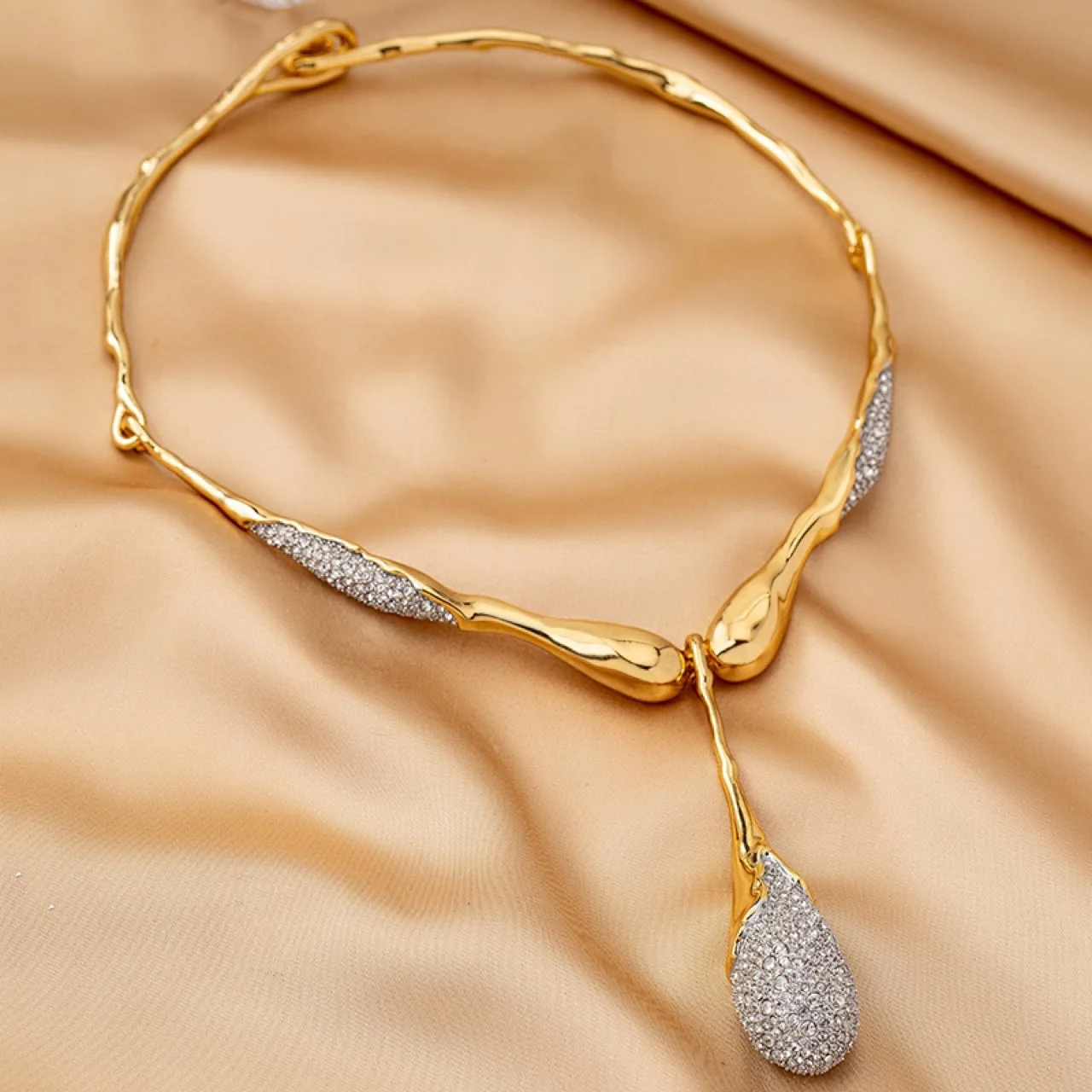 

Новое винтажное позолоченное двухцветное модное ожерелье с инкрустацией каплями воды из рейнского камня, легкое роскошное модное открытое кольцо, женские украшения