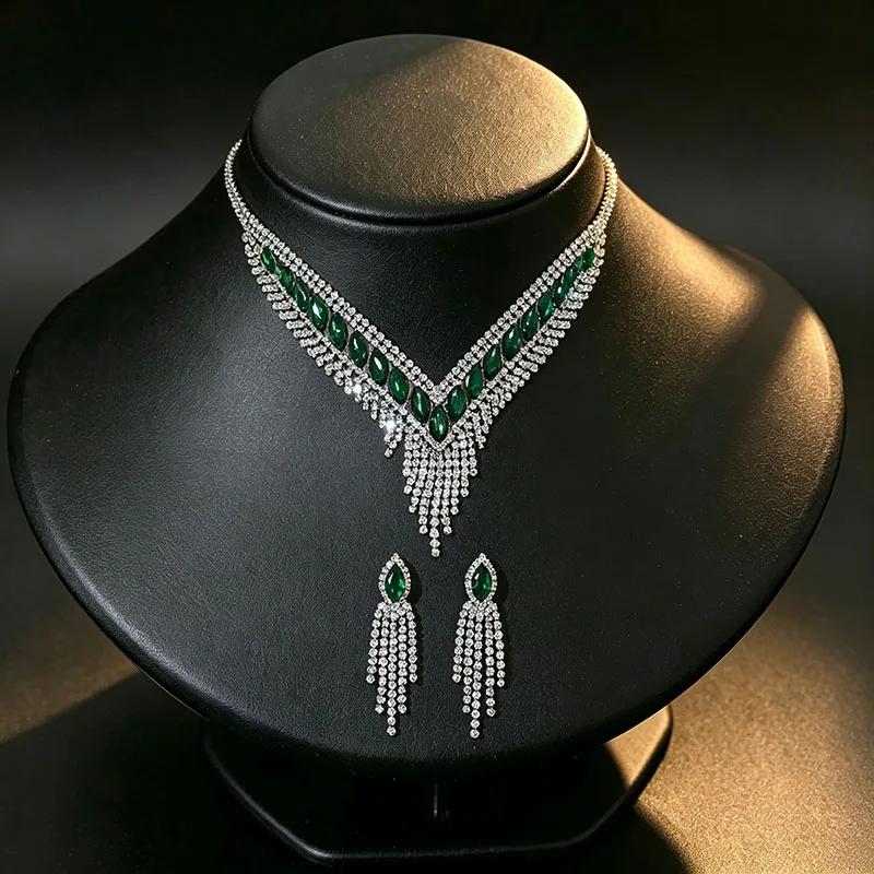 2 Pcs V-shaped Rhinestones Pendant Necklaces for Women Retro Chain Tassel Collarbone Chains Dedicate Banquet Party Set H