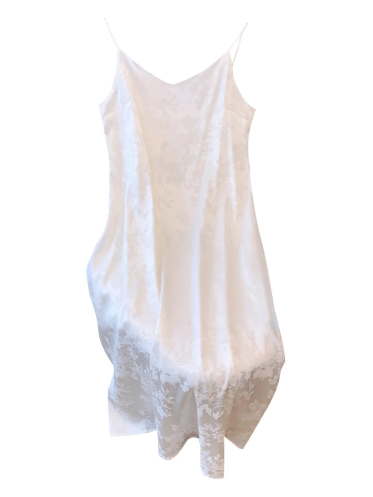 新しい中国風の花柄刺繍サテン女性の夏のルーズスリムロングドレントレンディストラップアセテートベストドレ