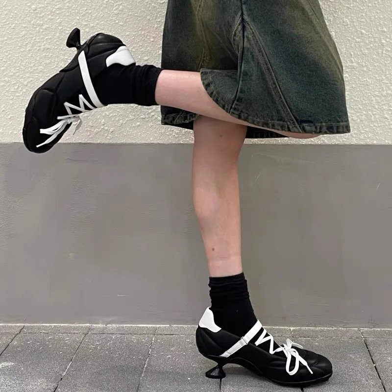 Designer Heeled Ballet Pumps Women Round Toe Cross Lace Up Strange Shoes Sporty Style Silver Brand Low Heeled Mary Jane Shoes