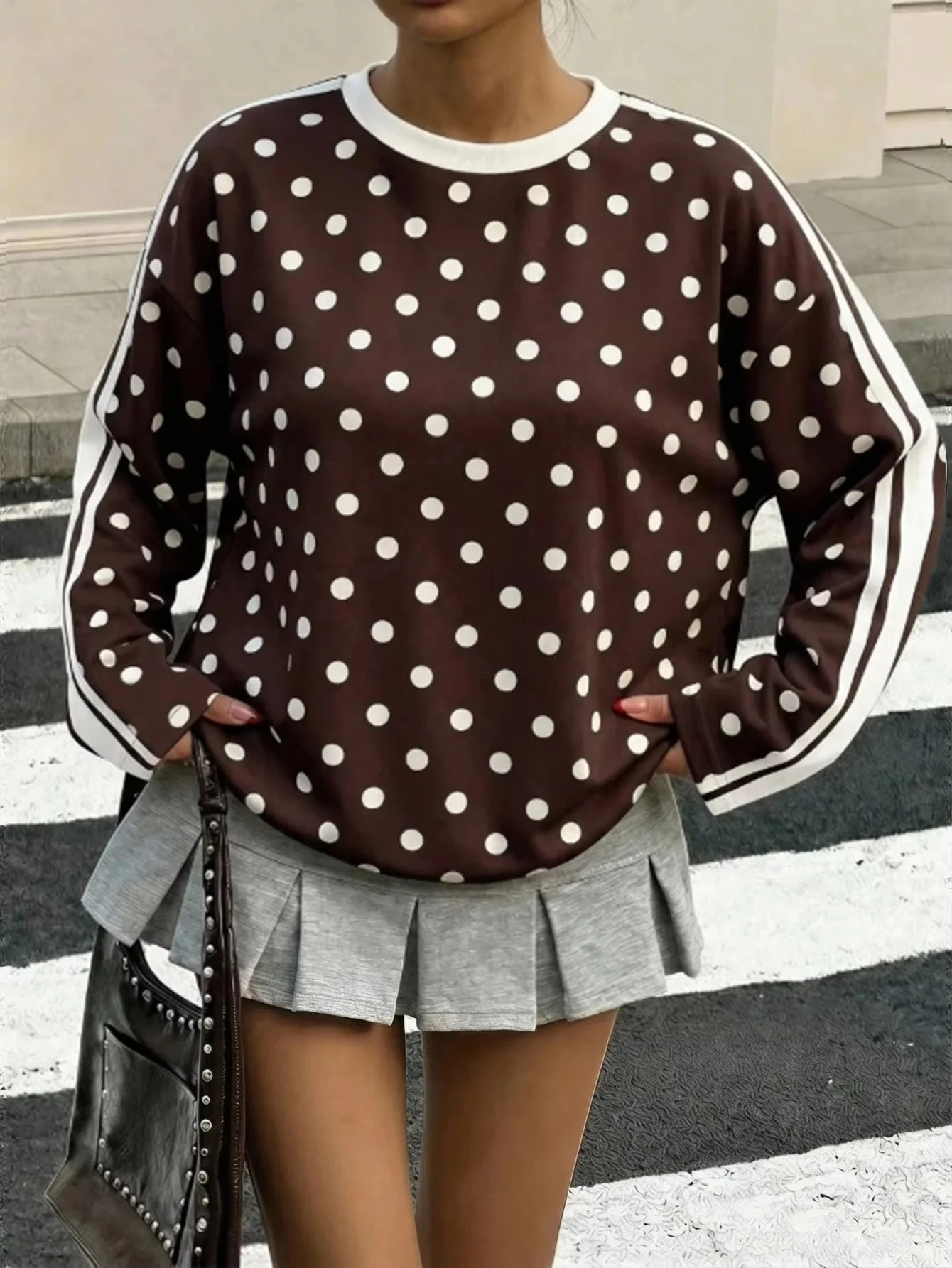 Street Fashion Tshirt - Women's Loose and Fashionable Polka Dot