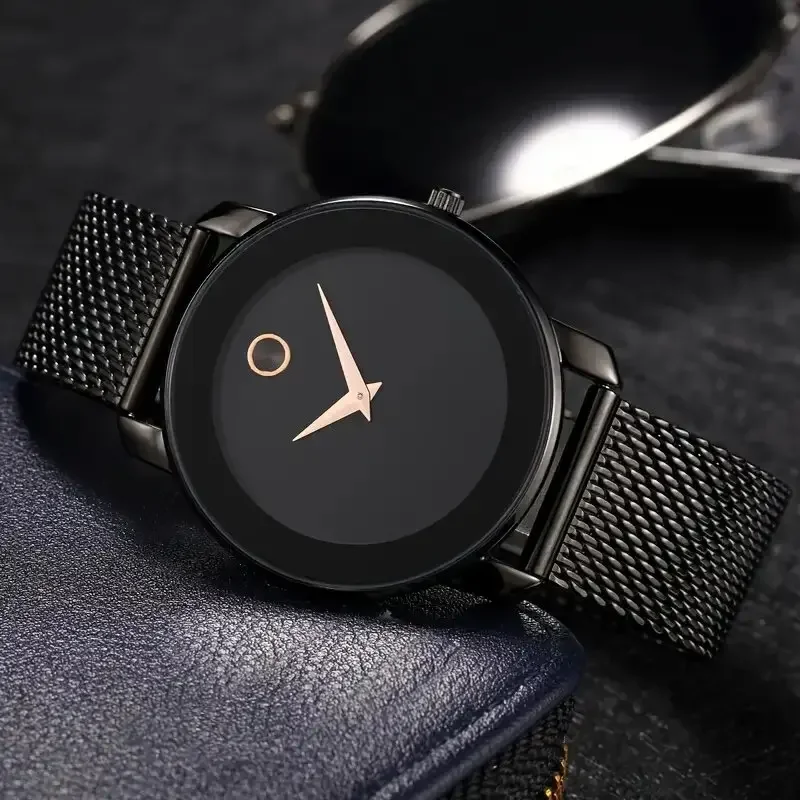 Men's Fashionable Sports Quartz Watch with Alloy Strap and Circular Dial, Suitable for Men To Wear in Various Occasions
