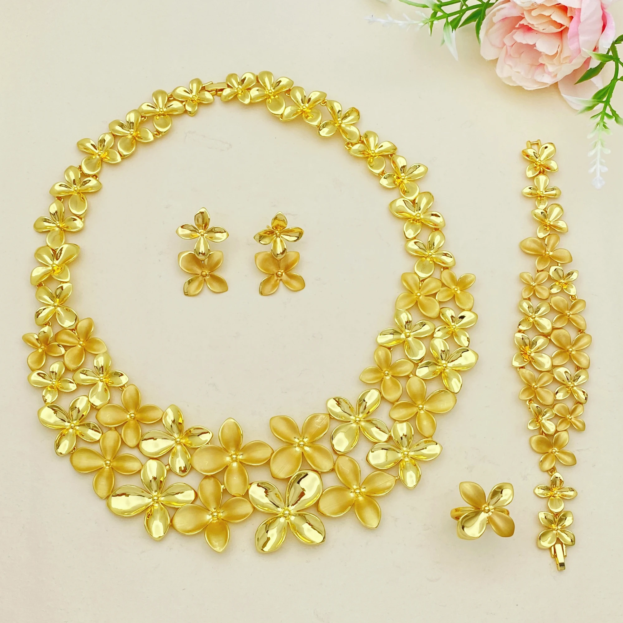 

Flora Dubai Gold Plated Copper Bridal Jewelry Set with Necklace Earrings Ring Bracelet Shiny Wedding Party Accessories