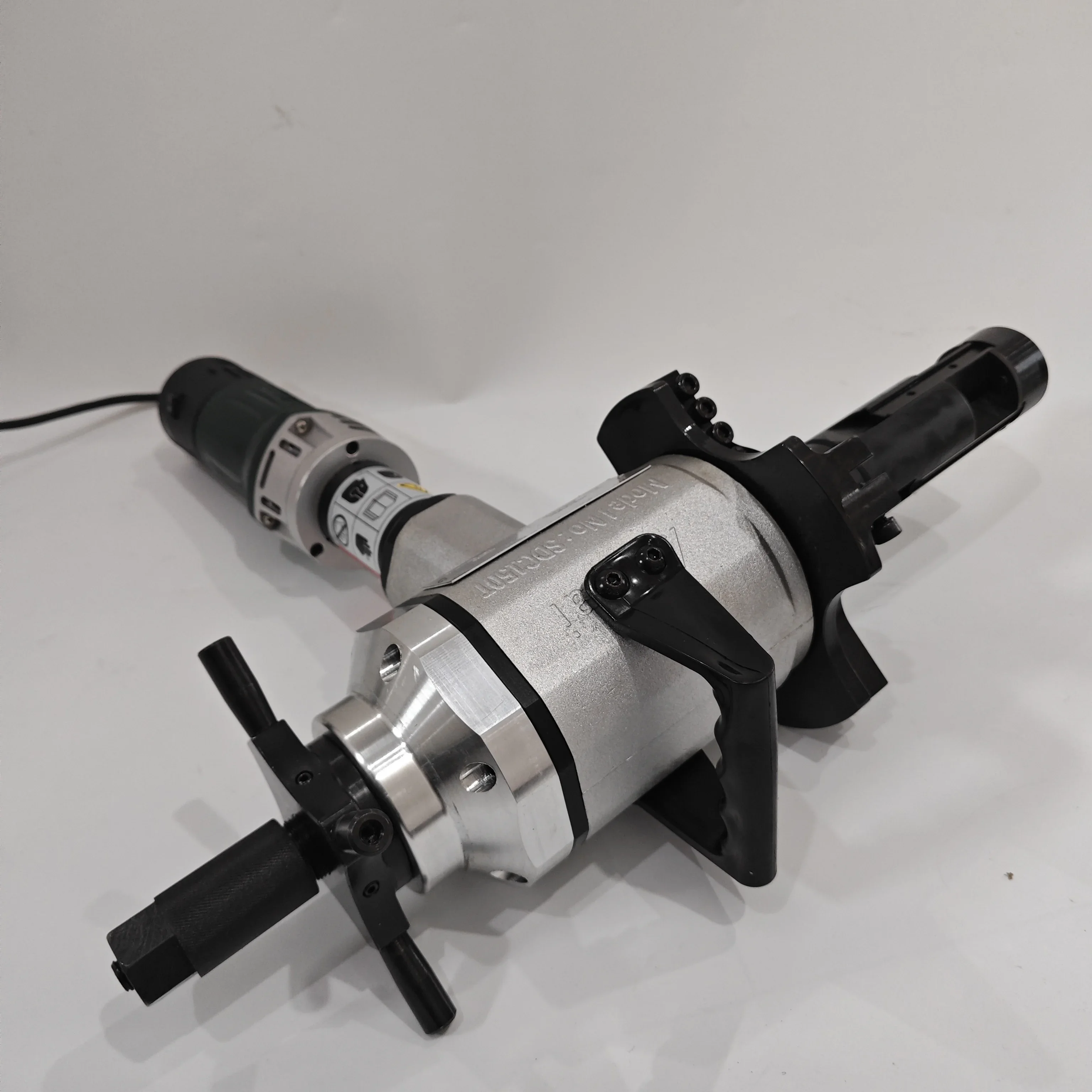 Máquina biseladora de tubos montada en identificación portátil eléctrica, biseladora de tubos 150T, 60-170mm