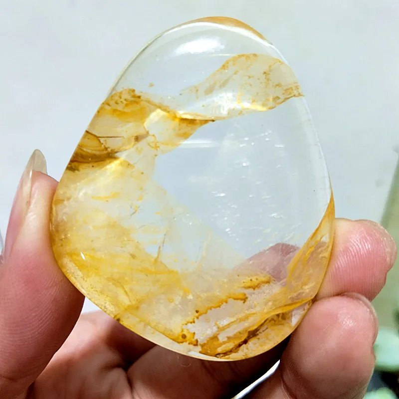 Natural Stone Yellow Quartz Crystal Palm Meditate Energy Sorcery Healing Feng Shui Crystals Home Decoration