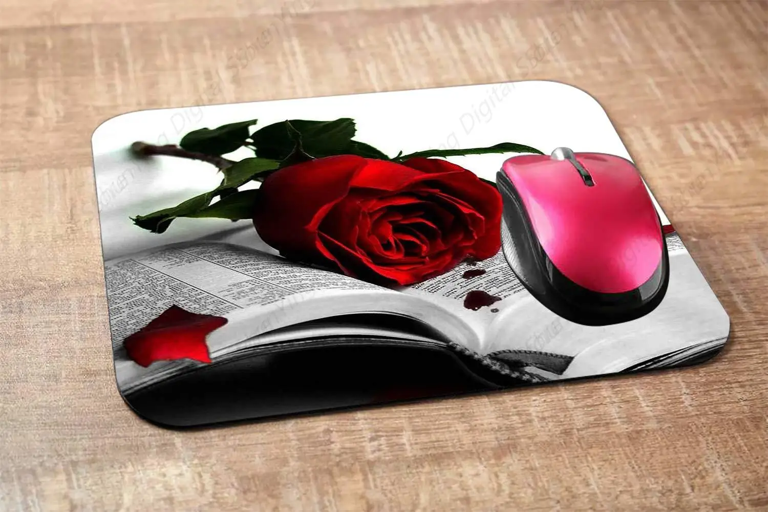 Red Rose Book รูปแบบเมาส์ Pad โต๊ะคอมพิวเตอร์แล็ปท็อปสํานักงานตกแต่ง Anti SLIP ยางแผ่น Pad ของขวัญ 25*30 ซม