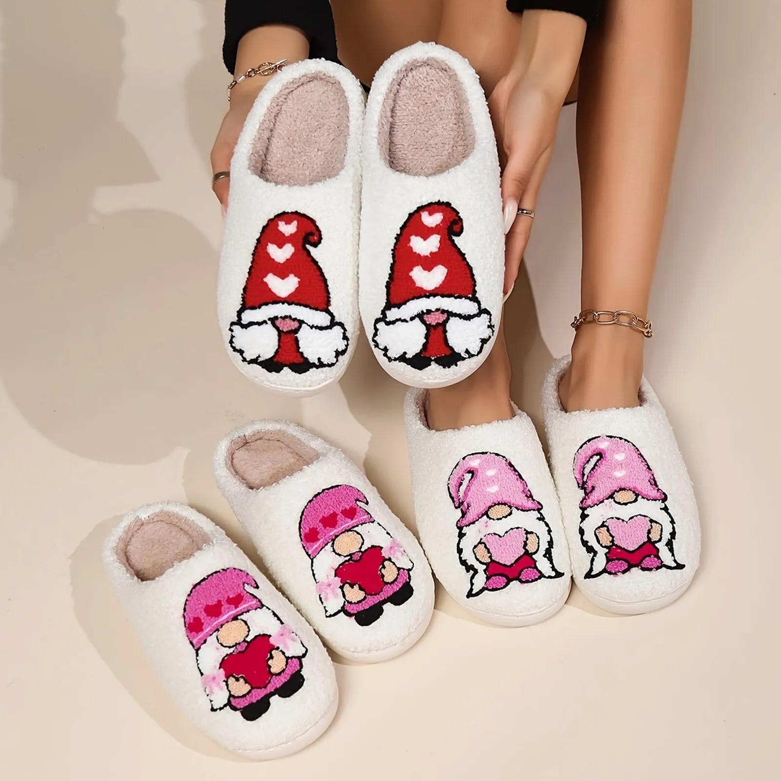 

Sweet Thick Soled Indoor Fulffy Fur Slippers Plush Fleece Flat Slippers Cotton Slippers for Couple Shoes 2024 Christmas Winter