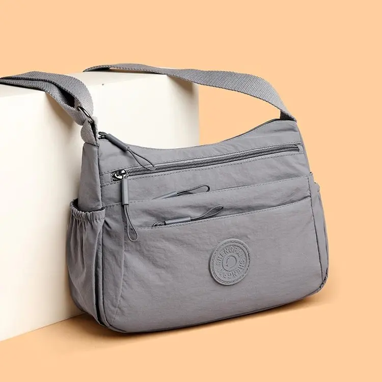 Large Capacity Oxford Canvas Crossbody Bag for Women Casual Commuter Travel Shoulder Bag Fashionable Multi-Layer Handbag