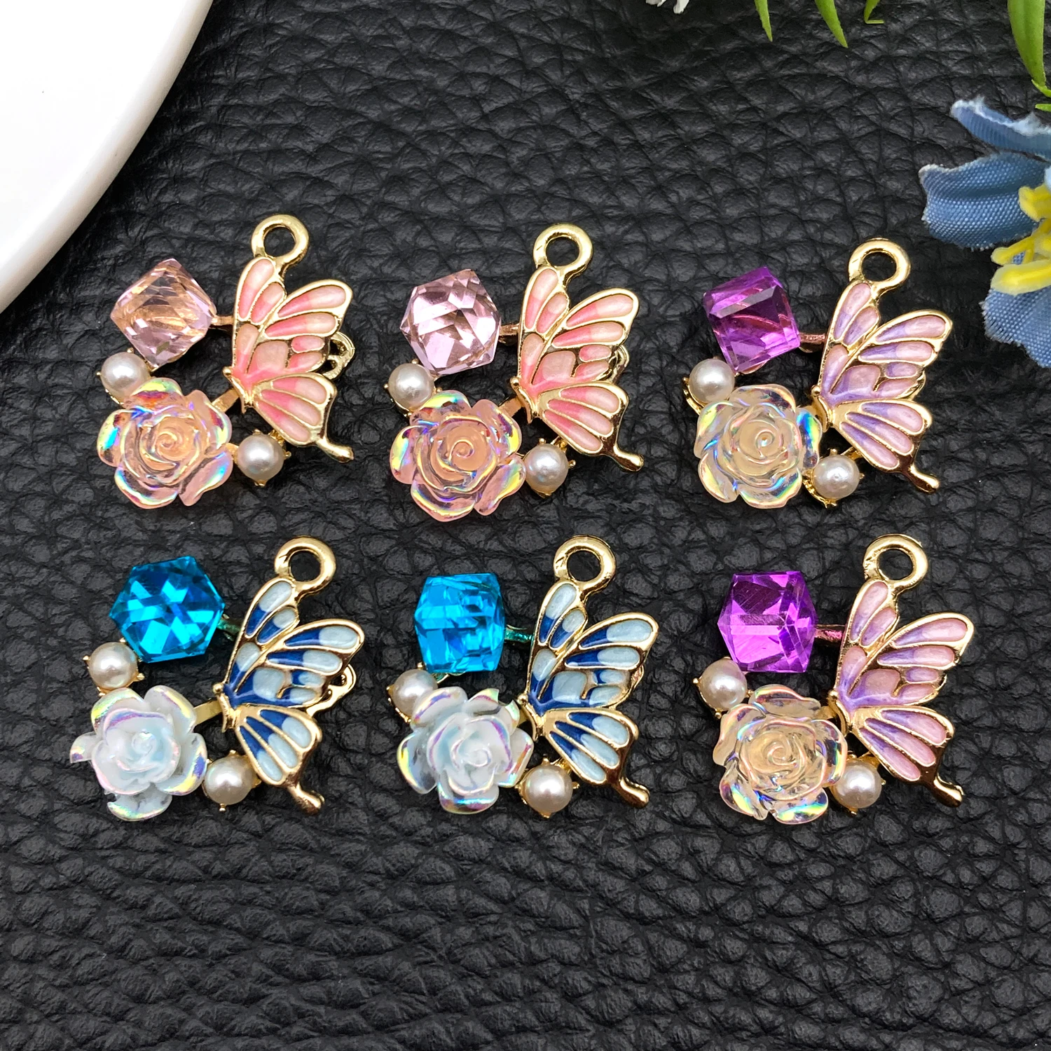 2/6 pcs Small Luxe Style Pearl Butterfly Alloy Diamond-Inlaid Pendants for DIY Sweet Necklaces, Bracelets, Earrings Charms.