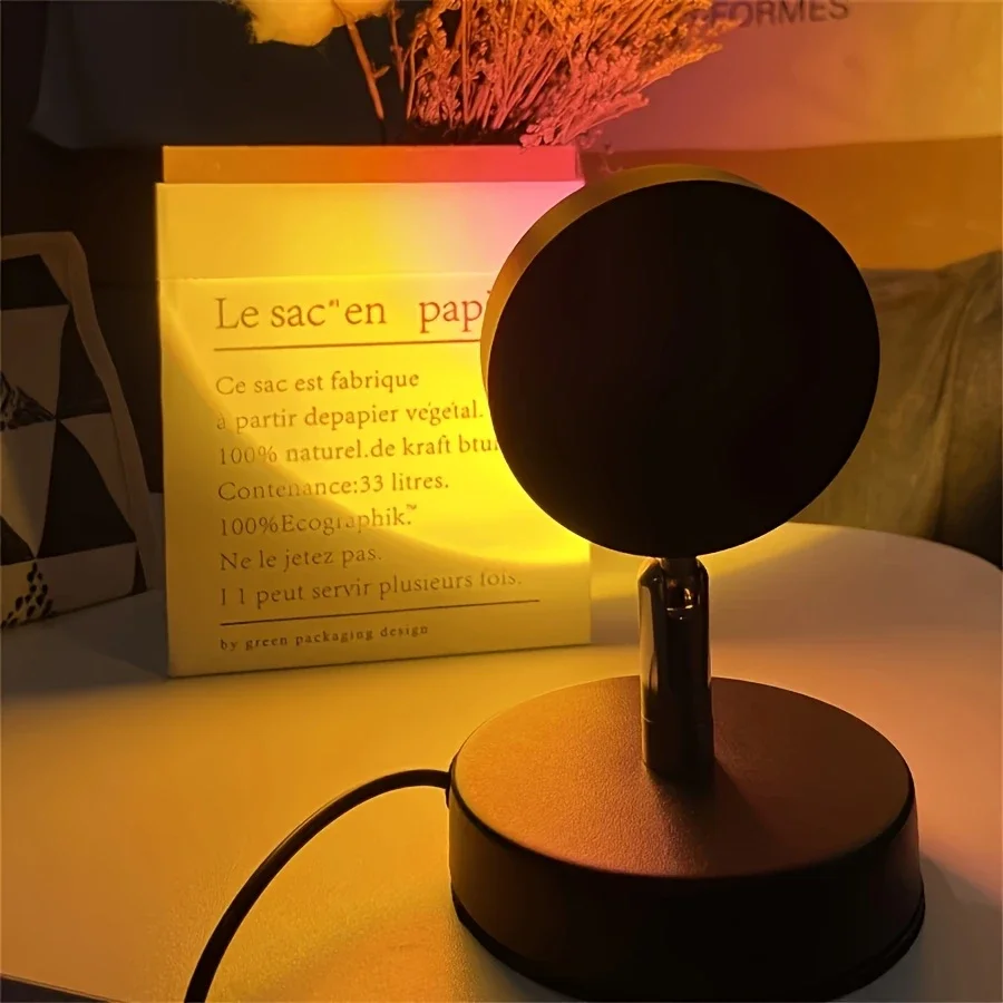 ضوء عرض USB Sunset - مصباح جداري وسقف بألوان قوس قزح، يتميز بـ 180 °   تصميم آرت ديكو الدوار، تشطيب معدني، وأداة ضبط