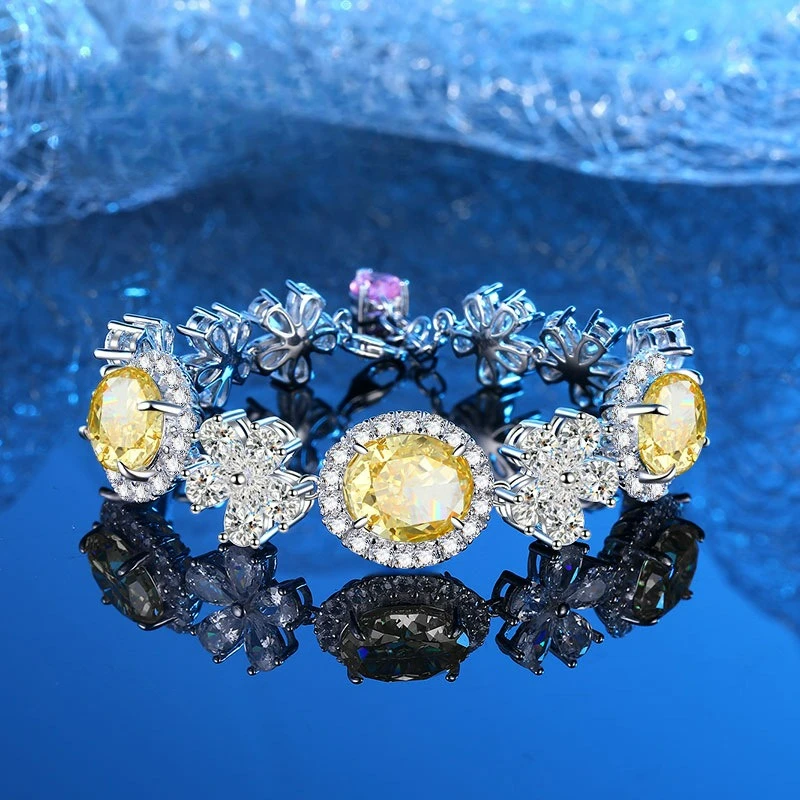 

PT950 Platinum Artificially Cultivated Gemstone Ice Flower Cut Golden Yellow Bracelet Women's White Five Petal Flower Adjustable