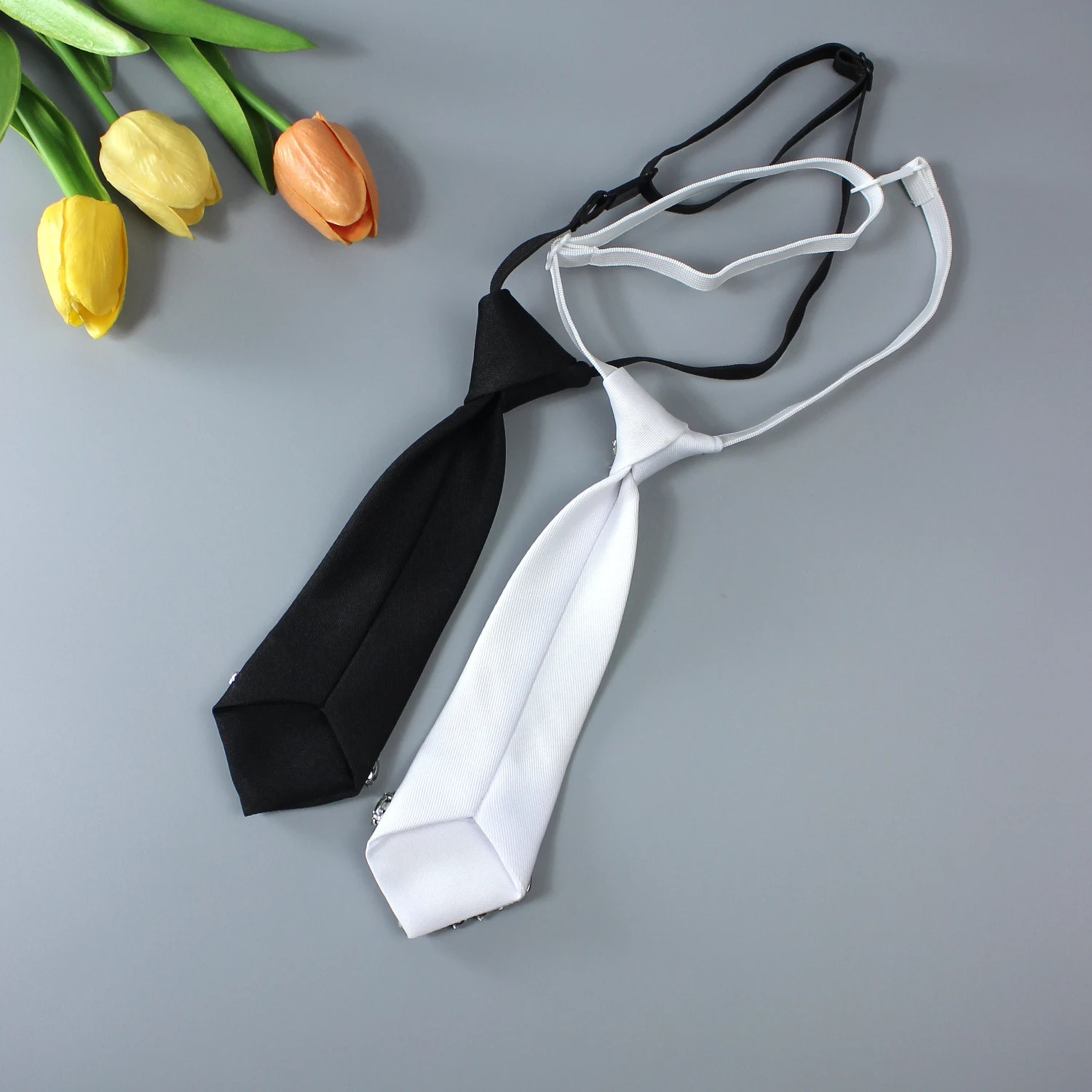 Cravatta da donna di lusso. Con un design originale, è delicato e creativo, altamente versatile, elegante e casual, che presenta un