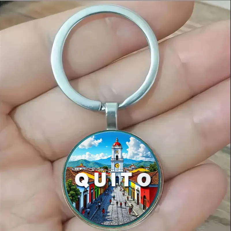 Llavero temático de Quito, Ecuador, perfecto para llaves de coche y bolsos, Navidad, cumpleaños, recuerdos de viaje y entusiastas de la cultura.