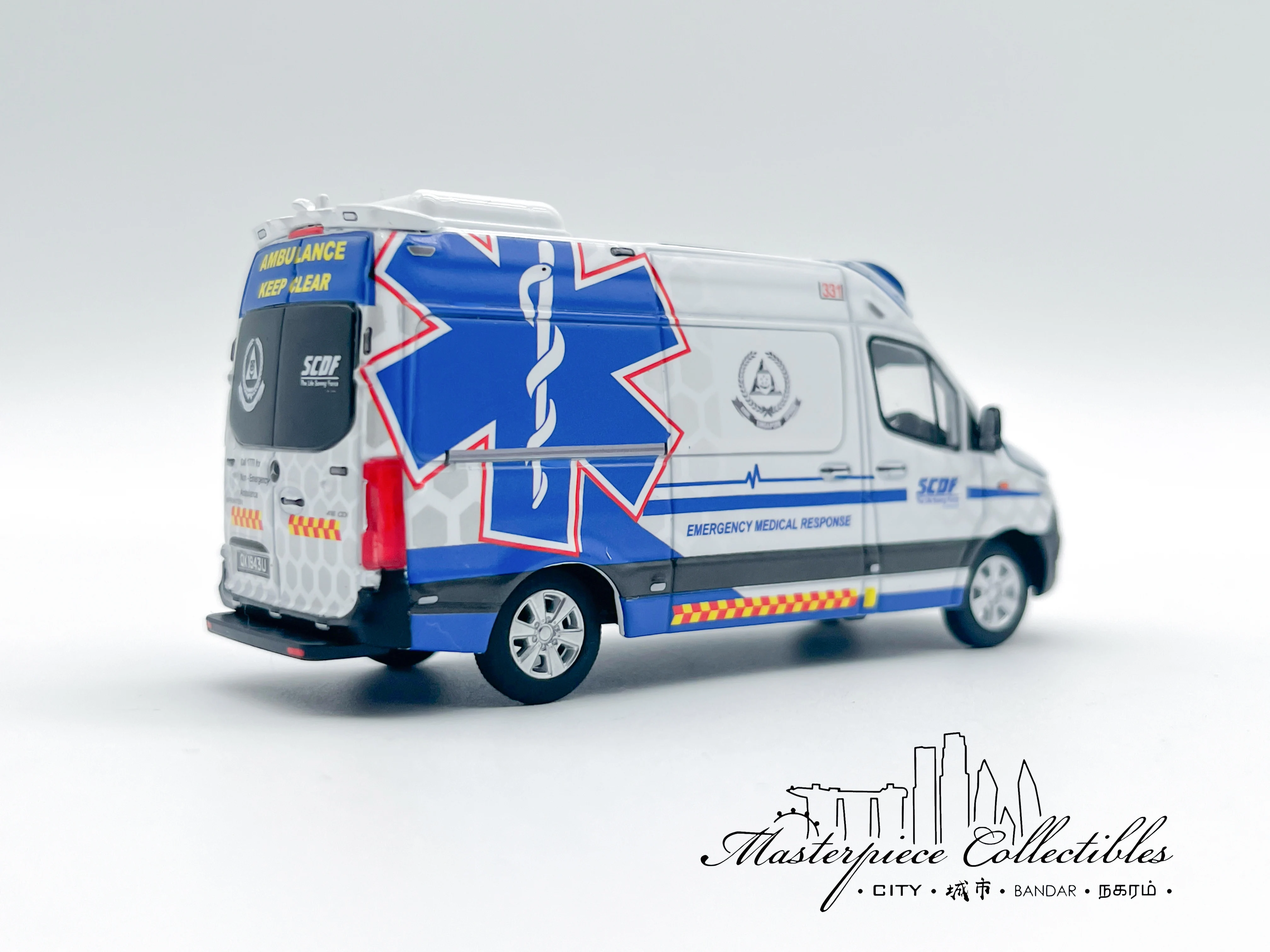 Masterpiece Collectibles 1/64  SPRINTER SCDF EMERGENCY AMBULANCE Collection of die-cast alloy car model ornaments