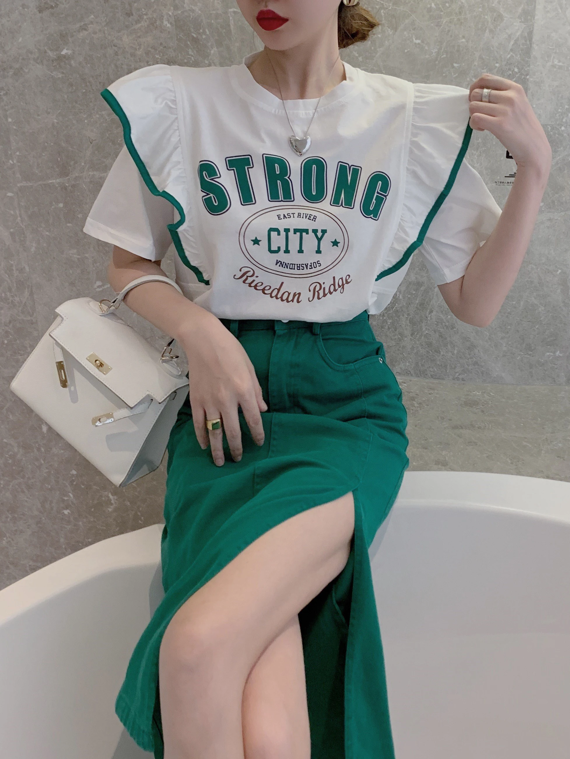 Summer 2024 Trendy Loose ort Sve T-irt Women's Top Design Sense Splicing Slimming Faionable Youthful Polyester Cotto... image 5