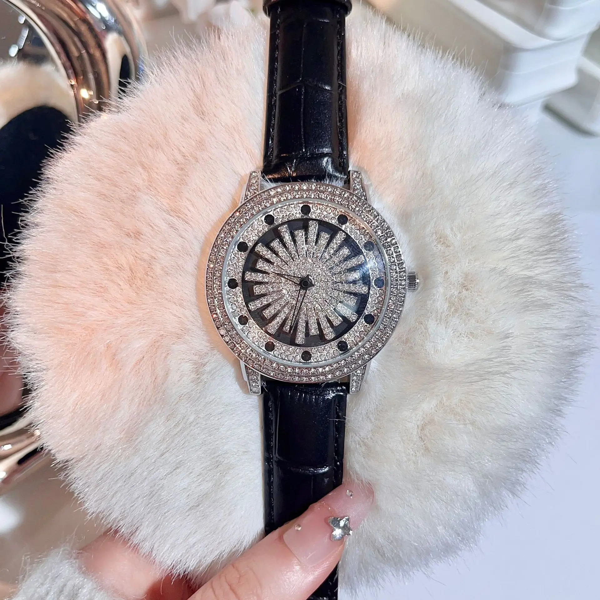 

Belt Women's Watch Women's Large Dial Turning Dial