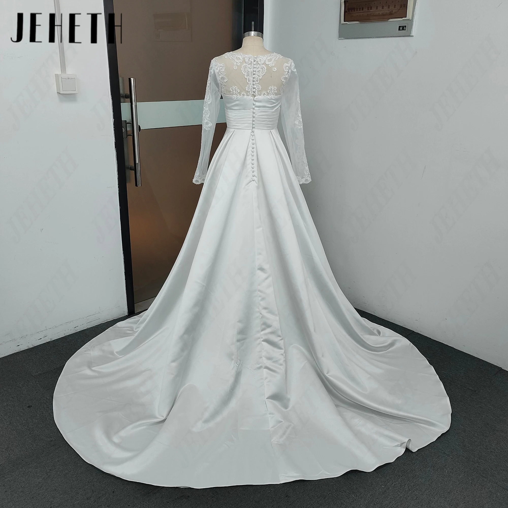 JEHETH Elegant Lange Ärmel Satin Brautkleid A-Linie Spitze Applikationen Mit Tasche Brautkleider Rundhals 2027 Personalisiert Brautkleider Kehrauschlepp Vintage Große Größe Illusion Rücken Für Frauen – Detail 3
