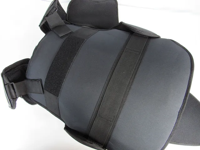 Tactical Armor With Protective Vest Elbow Breastplate Crotch Arm Armor guard Shoulder Armor  Leg Armor for Airsoft Paintball 3