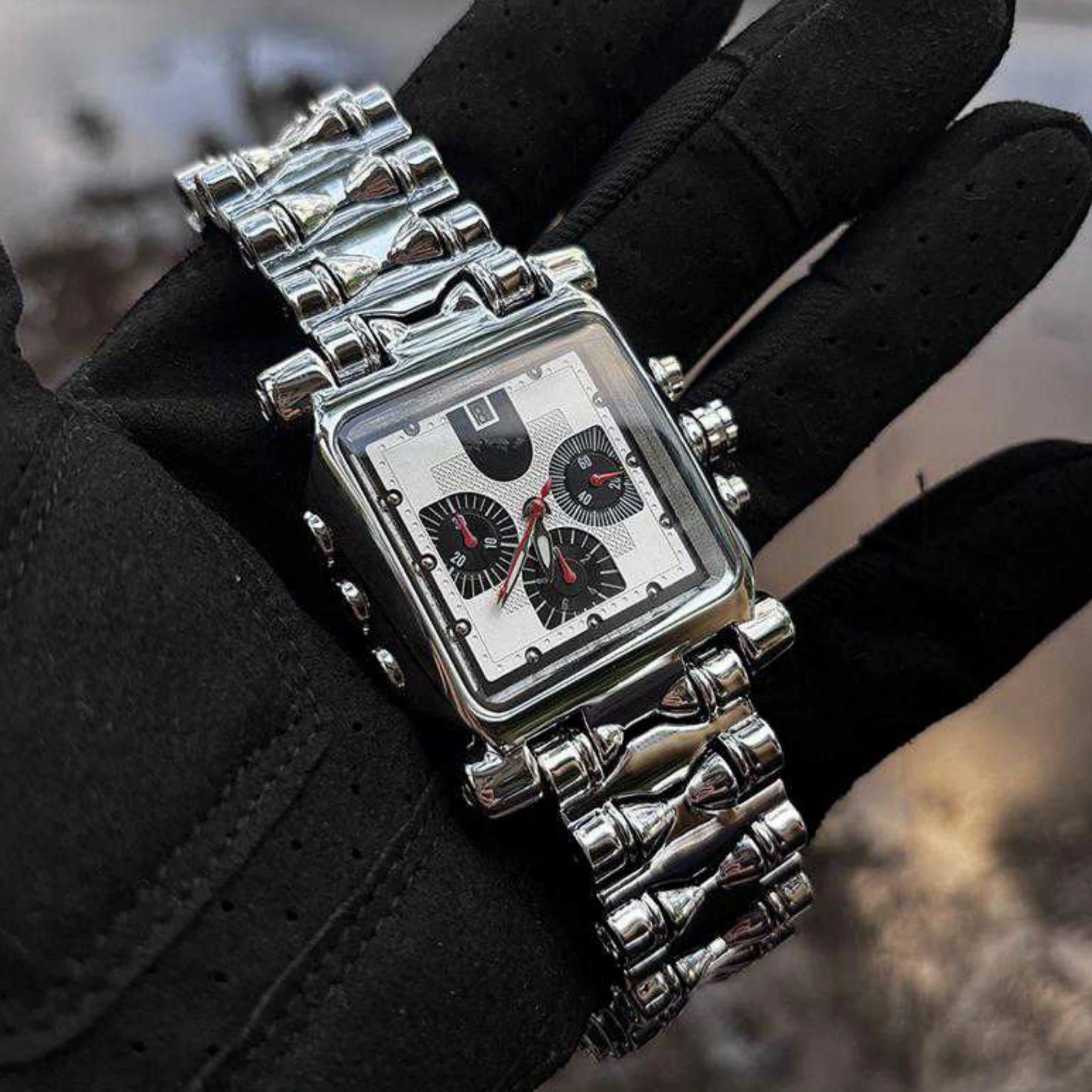 Millennium y2k pioneer watch 2025 new cool square large dial special-shaped steel belt men's watch with label