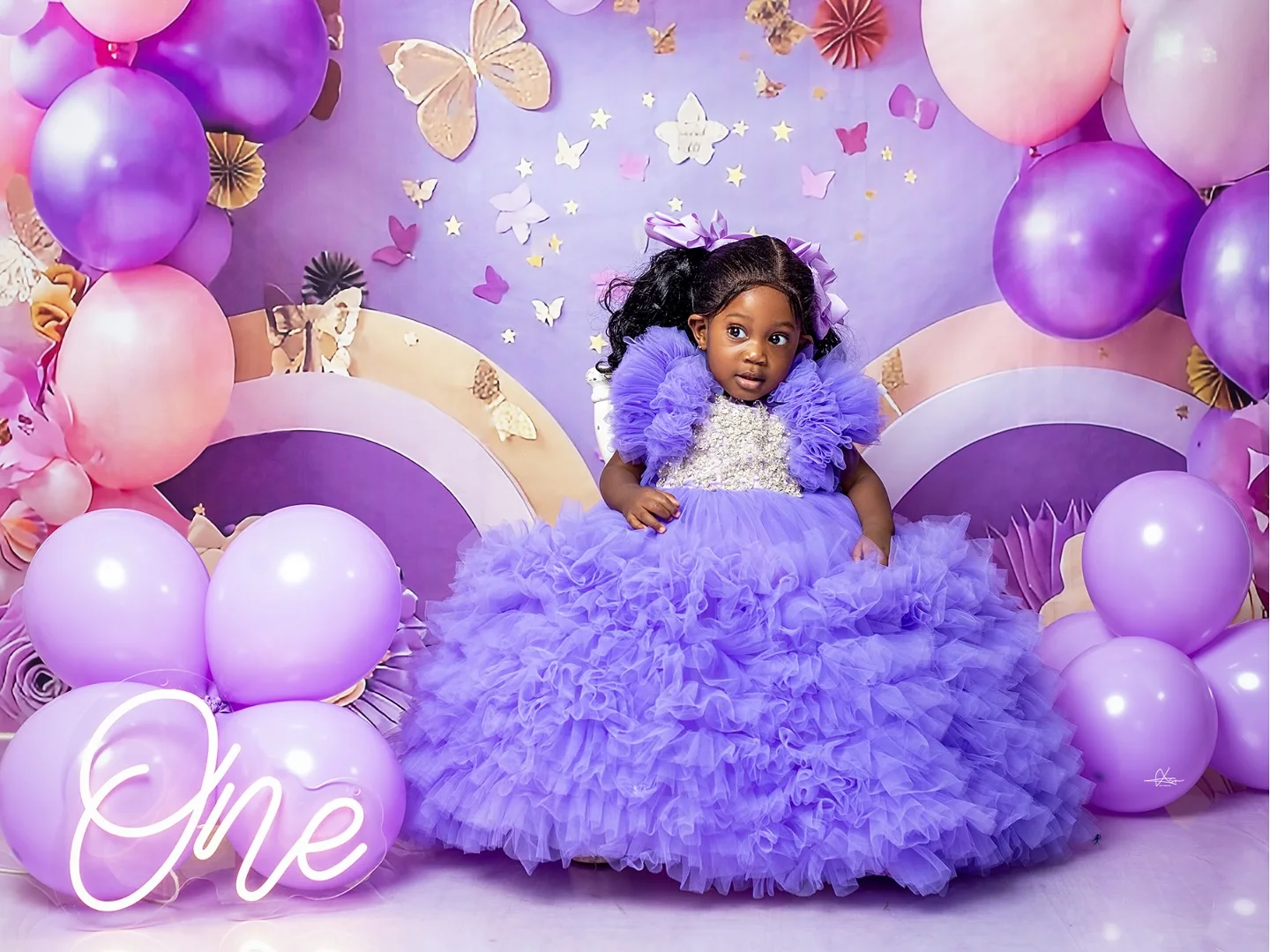 ลาเวนเดอร์สาวชุดวันเกิดที่กําหนดเอง Ruffles Appliqued ชุดเดรสดอกไม้สําหรับงานแต่งงาน Baby Queen Ball Gowns