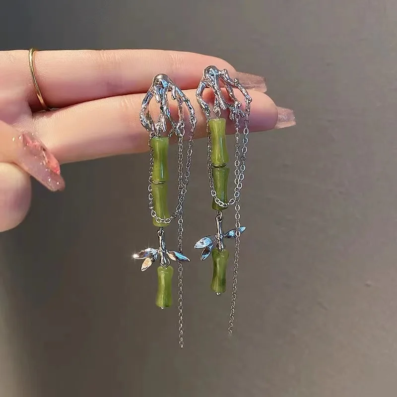 Pendientes largos de flecos de bambú verde para mujer, joyería de bambú de la suerte, accesorios de estilo chino, fiesta, boda, pendientes de hoja