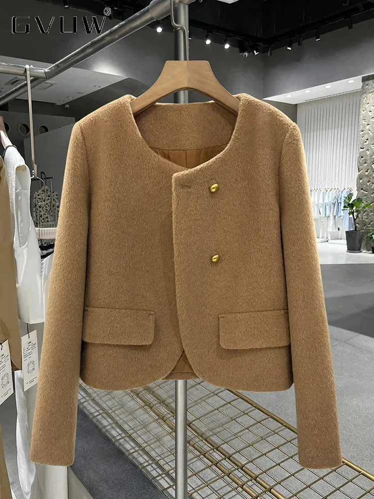 

GVUW Vintage Short Coats Women Round Collar Full Sleeve Single Button Solid Color Outwear New 2024 Female Clothing 17G8606