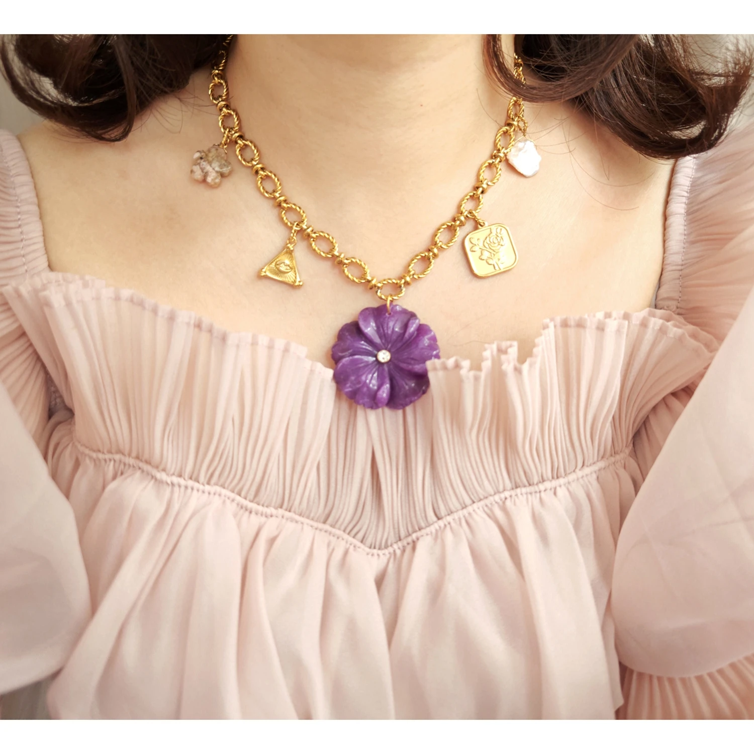 

Lii Ji фиолетовый цвет нефритовый цветок с аметистом Кеши жемчуг золото нержавеющая сталь массивная цепочка кулон колье ожерелье 40 + 5 см