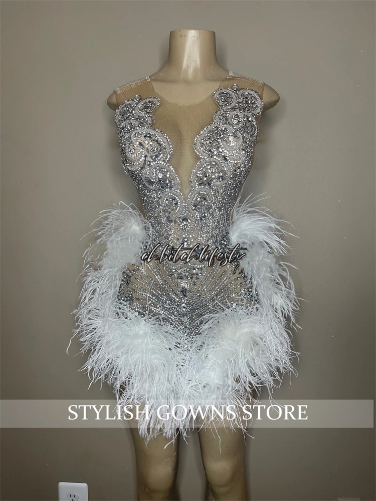 White Short Prom Dresses For Black Girls Beaded Crystal Rhinestone Birthday Party Dress Feather Homecoming Cocktail Customized
