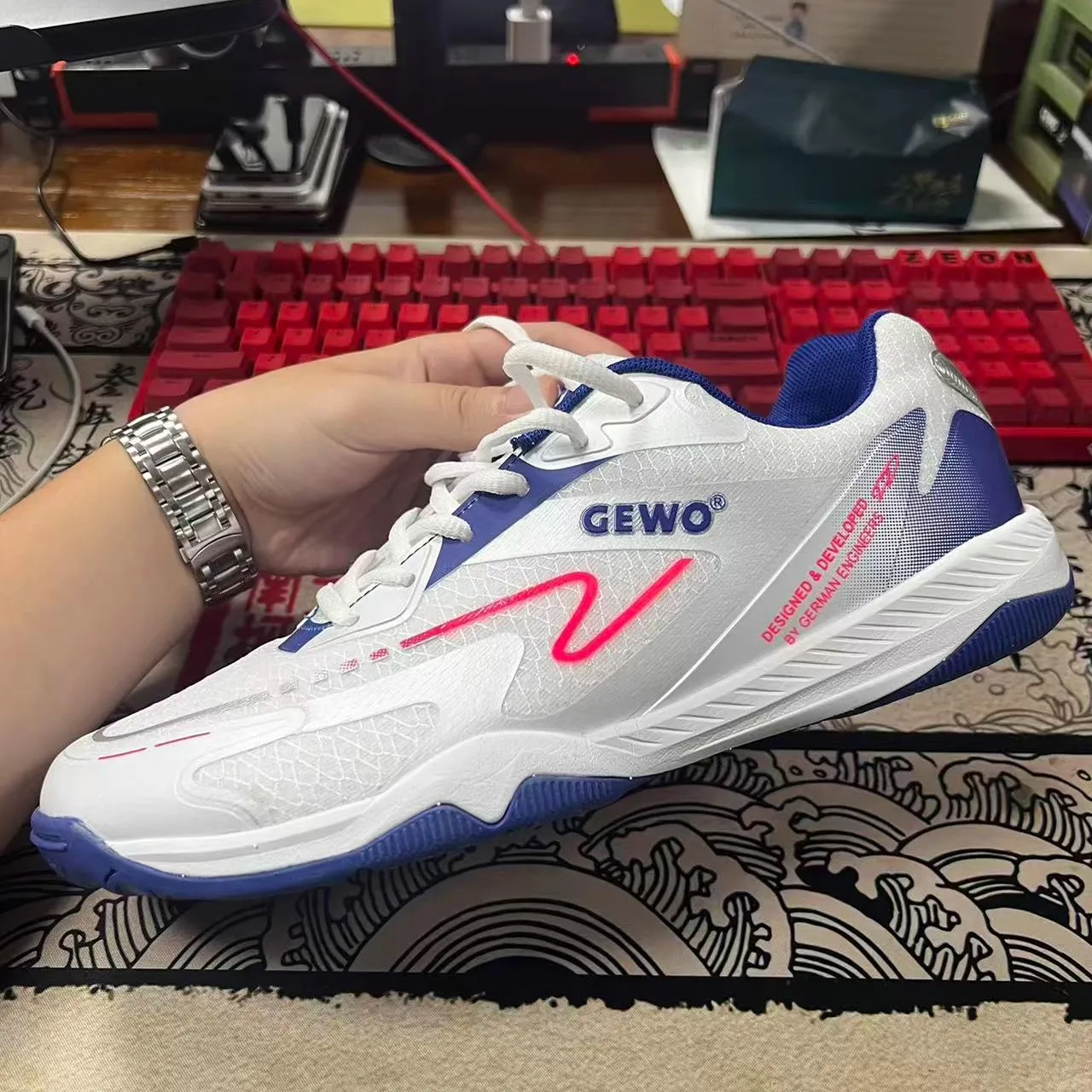 

2025 New Lightweight Unisex Professional Training Table Tennis Shoes Badminton Training Shoes Comfortable Athletic Shoes