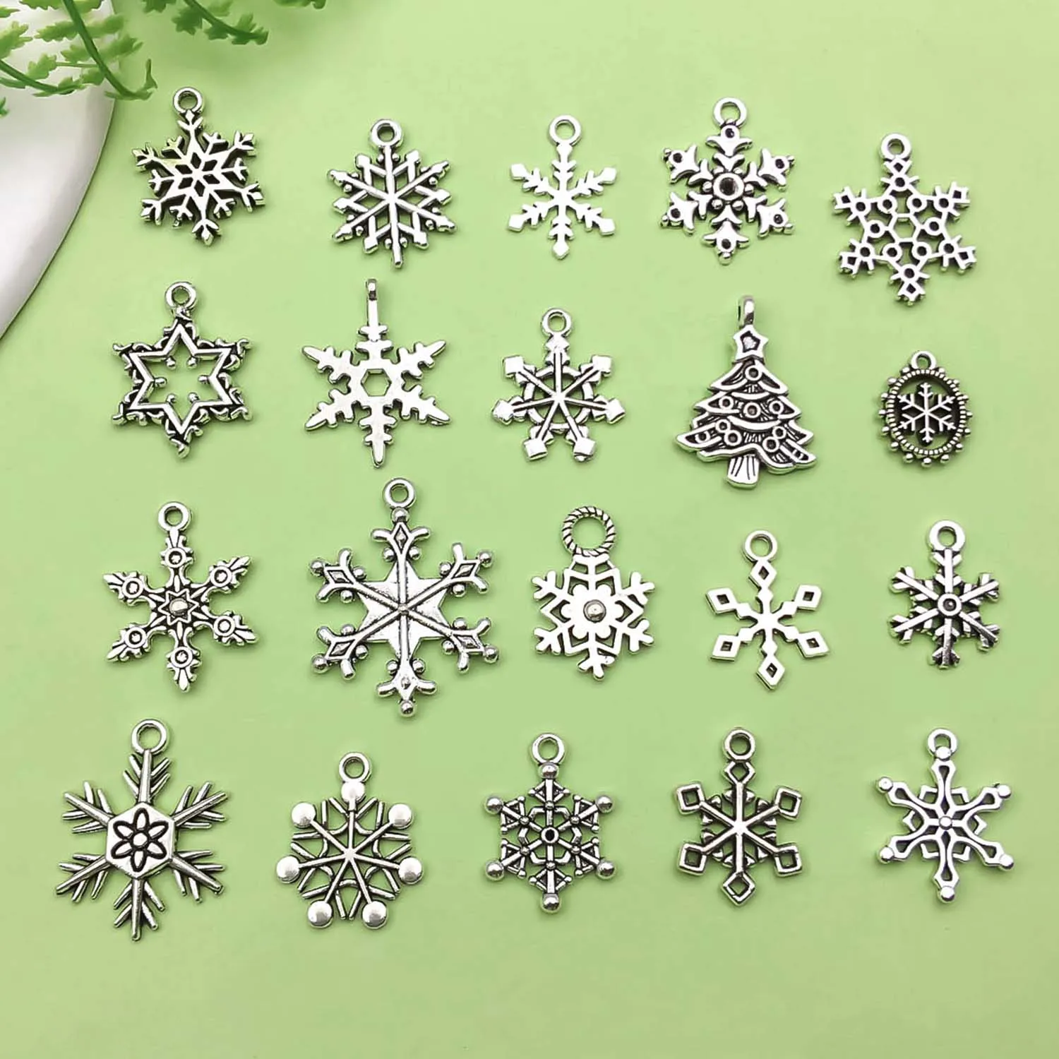 20/43pcs Christmas Decoration Charms Alloy Santa Claus