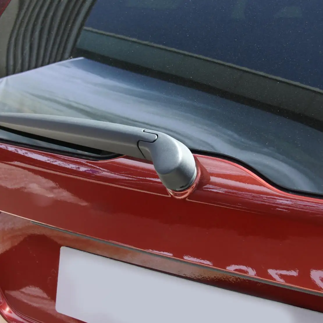 Black Rear Window Windscreen Wiper Spindle Nut Cover Cap Fit For Volvo V50 S40 MK2 Wagon