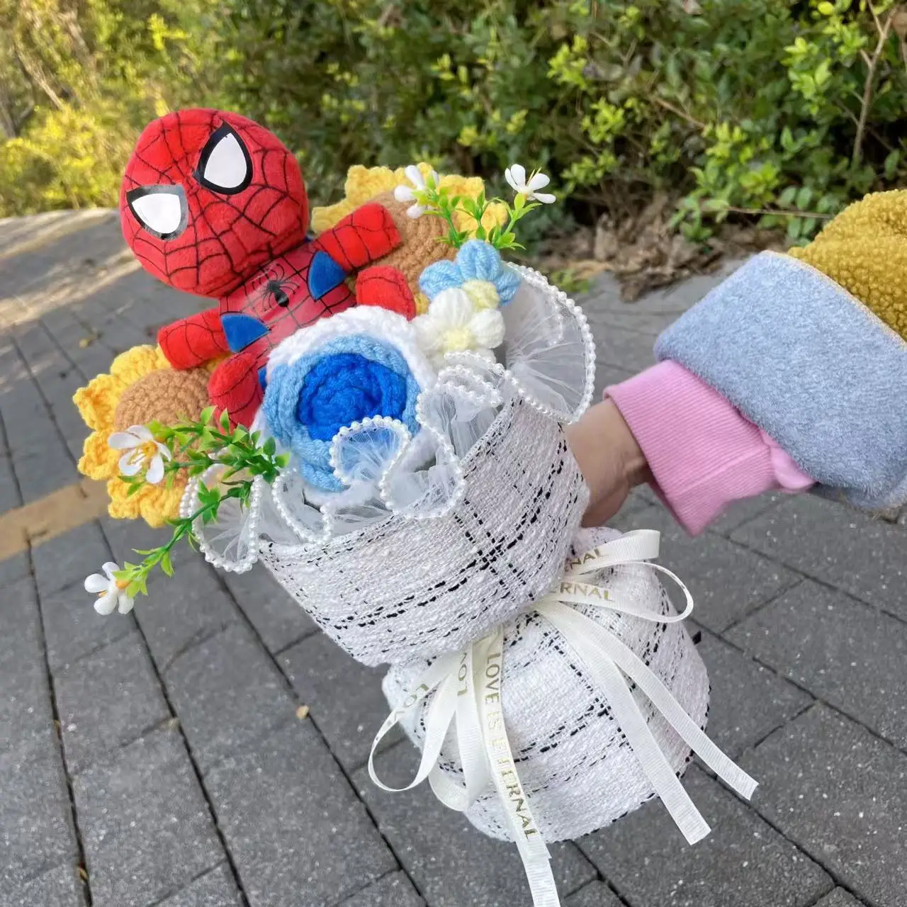 Super Hero Spider-Man Plush Dolls With Artificial Flowers Handmade bouquets for Kids Graduation Christmas Birthday Gifts